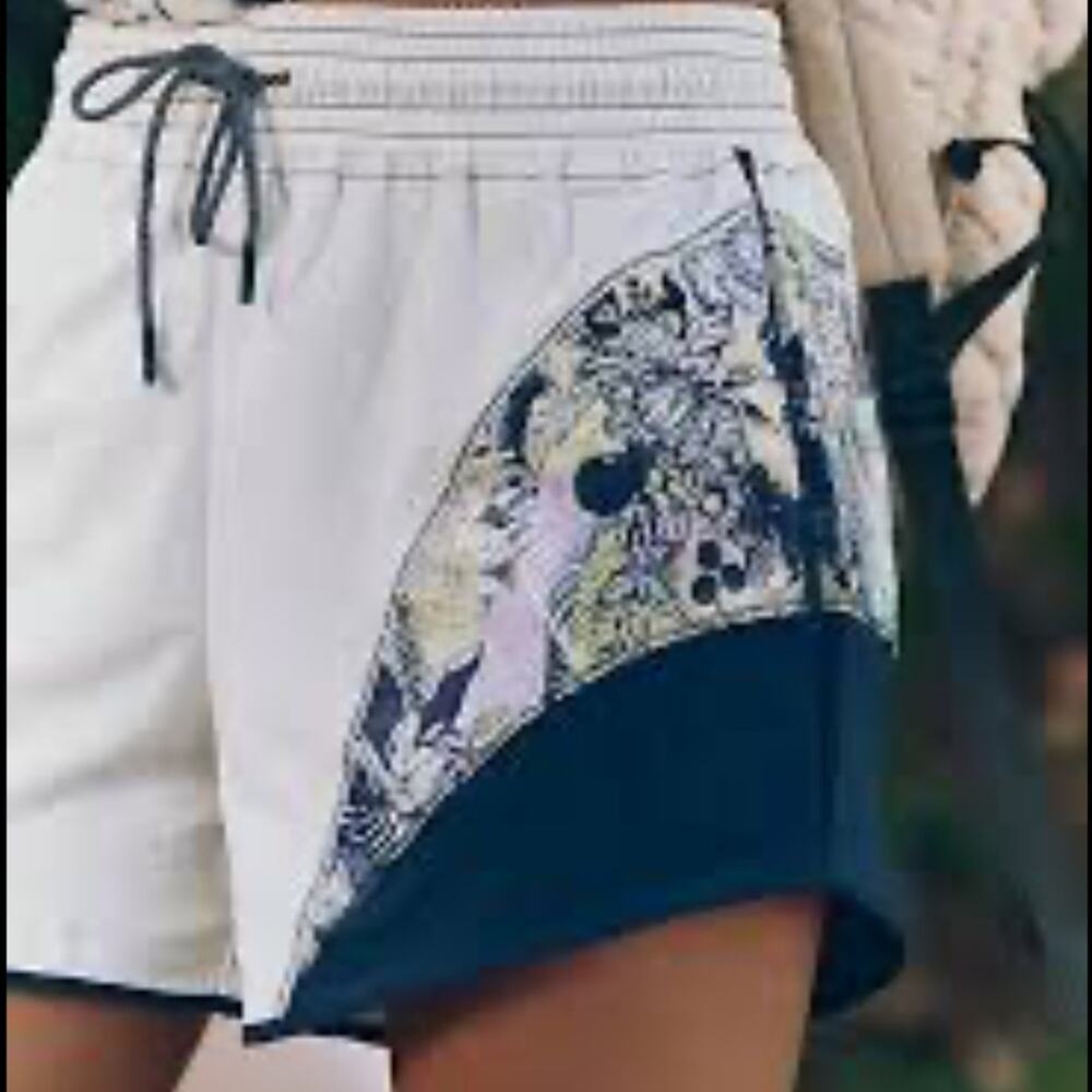 FP Movement Free People Apex Shorts White Blue Floral Pull On Pockets SZ S - Picture 2 of 6